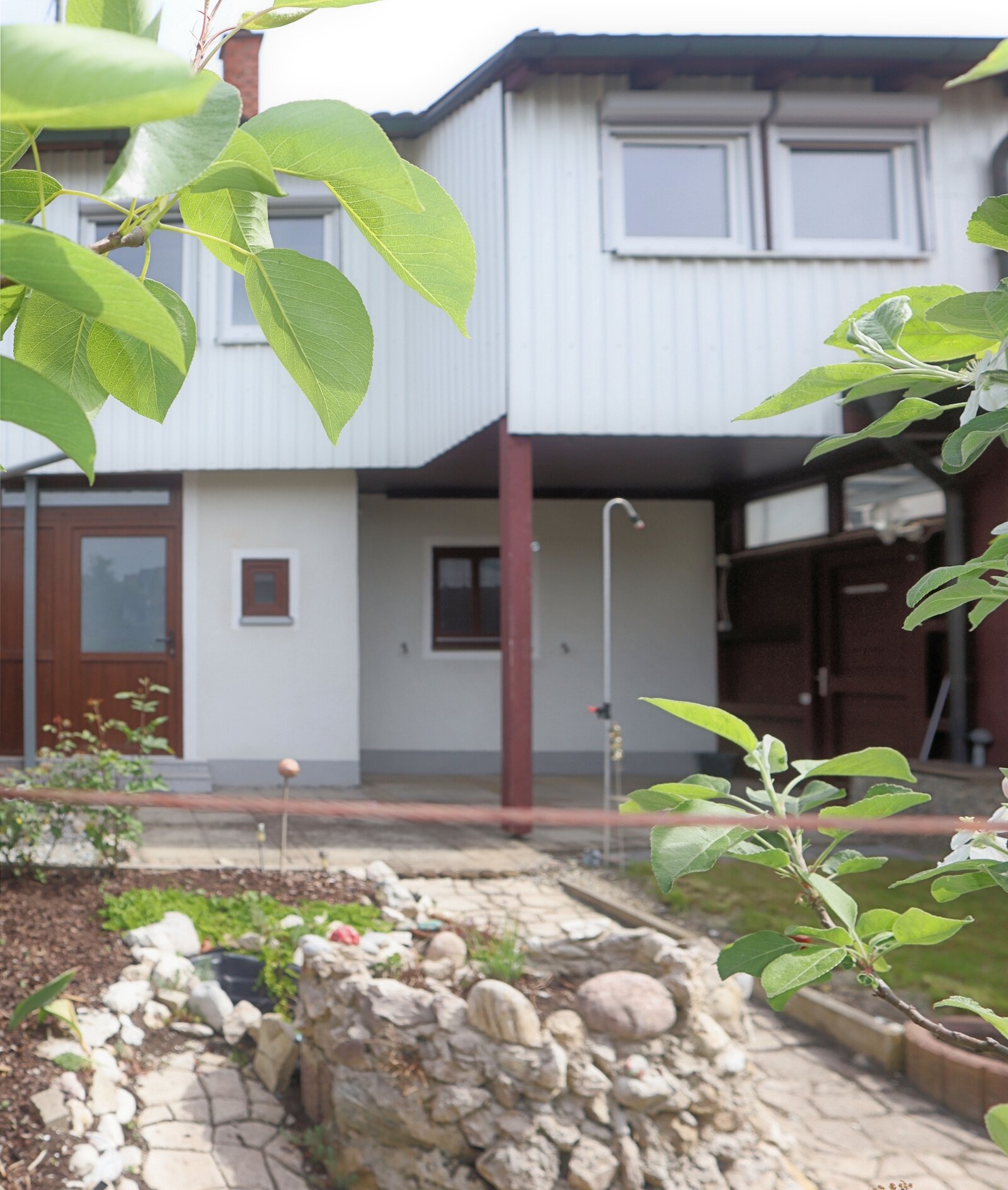 ++ FÜR SPARFÜCHSE ++ SANIERTE DHH MIT CHARME und FLAIR ++ ++ FÜR SPARFÜCHSE ++ SANIERTE DHH MIT CHARME und FLAIR ++